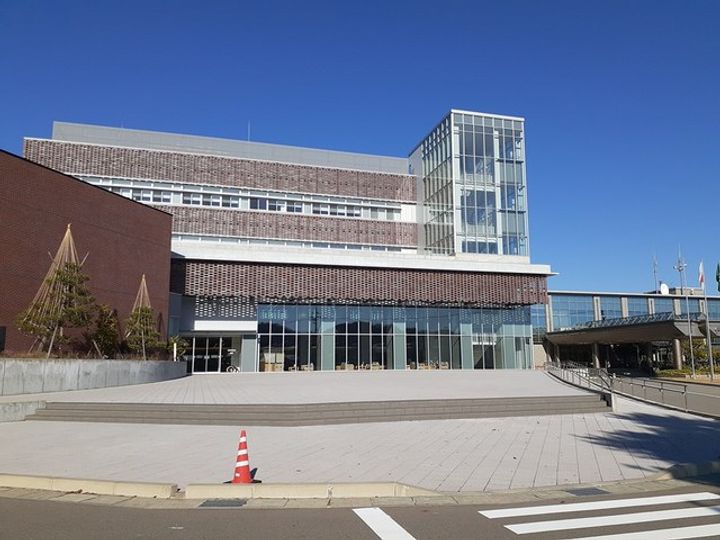 メゾン・リバーサイドの周辺