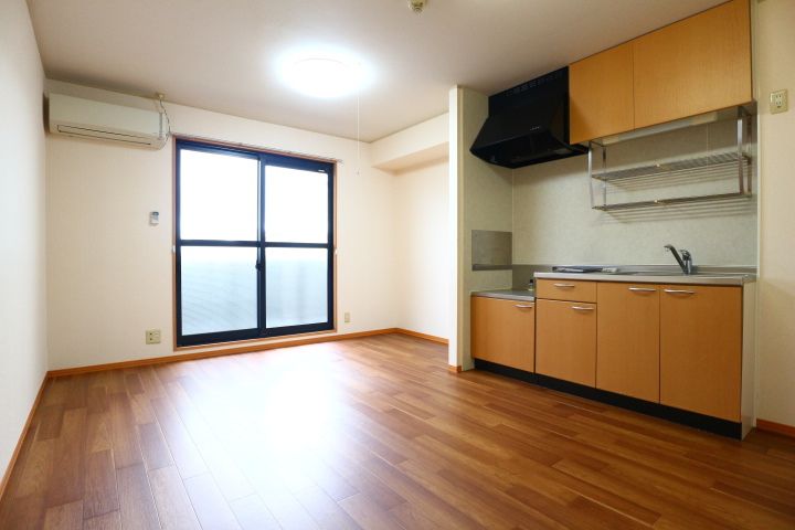 フレアコート矢木の居間