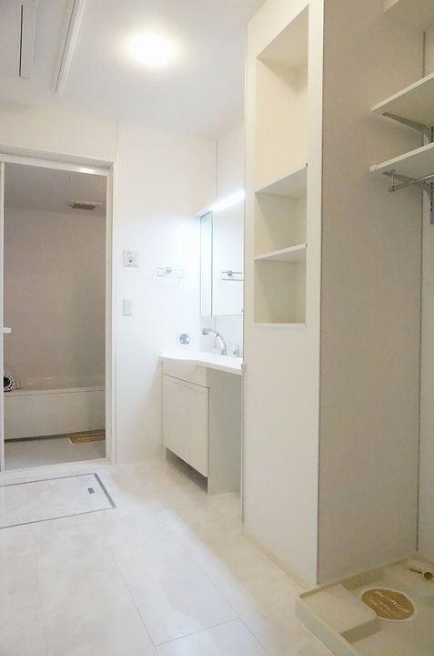 グランカーサ十三間町の内装