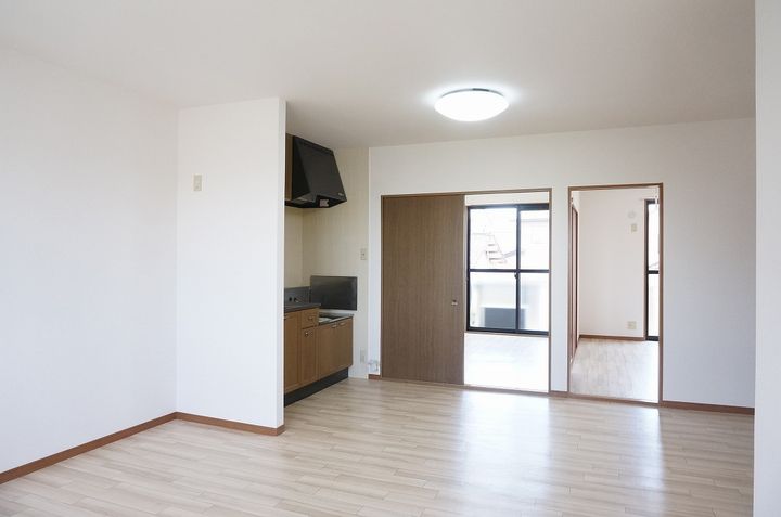 モンターニュリーブル B棟206の居間