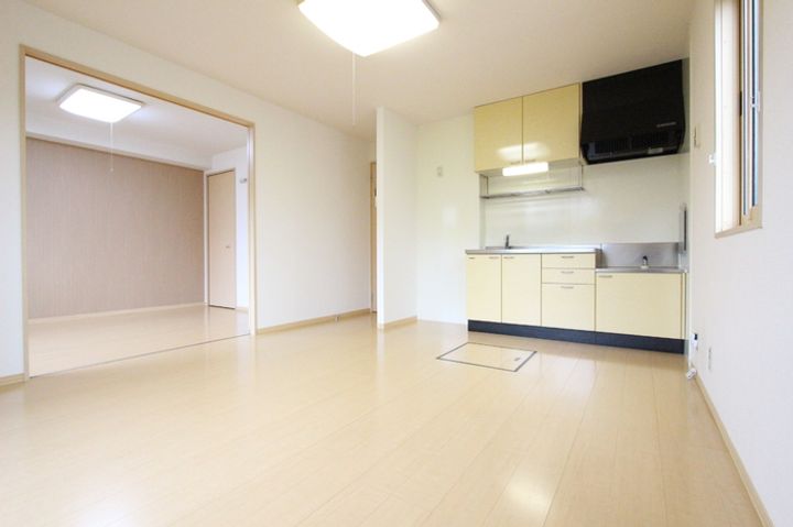 アローズ Bの居間