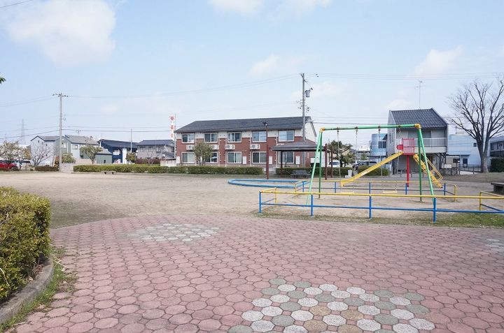 リビングタウン西都 Aの周辺