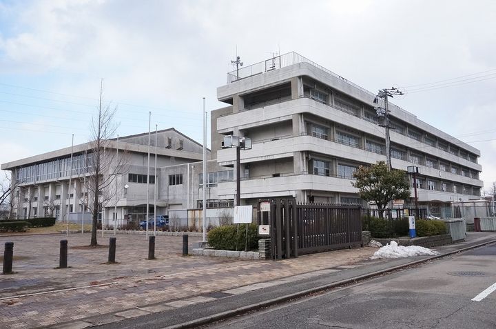 リビングタウン西都 Aの周辺