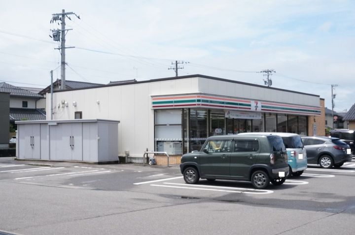 ブライトリー富樫IIの周辺