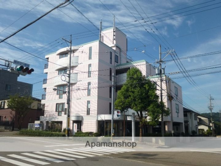 サンハイム涌波407の外観