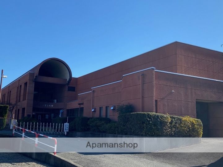 エム・カーサ101号の周辺