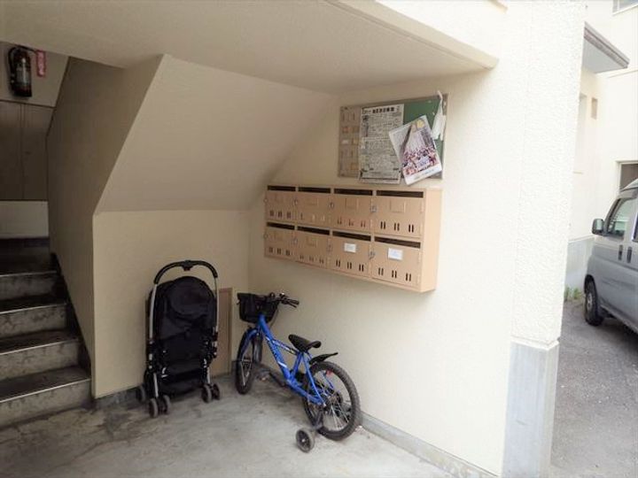 レジデンス山下303号の外観