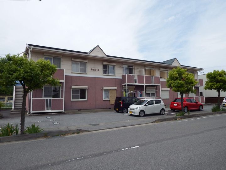 ルミエールマキタ202の外観