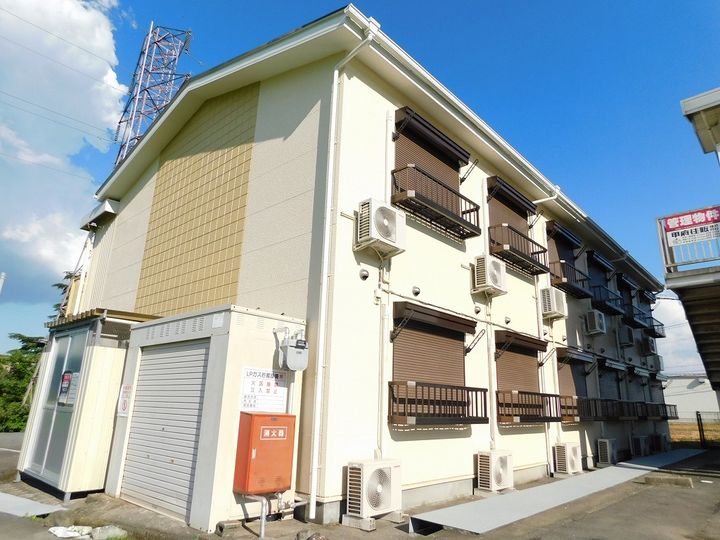 大草ハイツ203号の外観