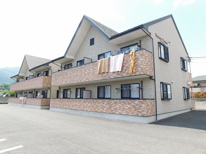 メゾンヴェルデュール101号の外観