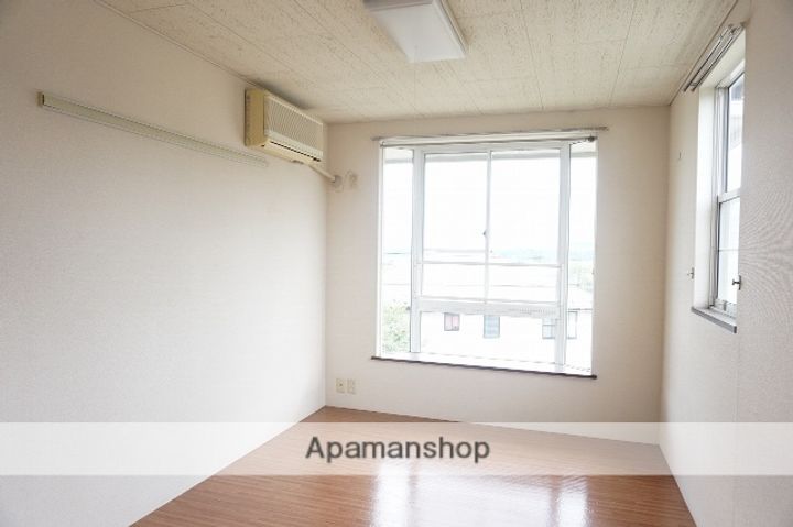 メゾンパル205号の居間