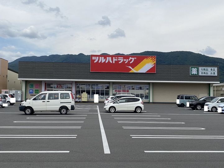 リーガ七沢D号の周辺