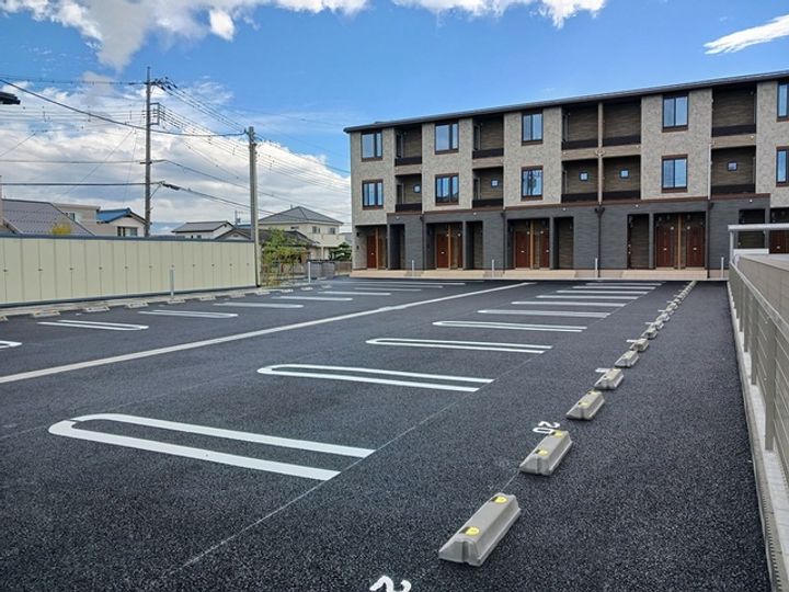 ヒカルサ甲府国母 イーストのその他画像