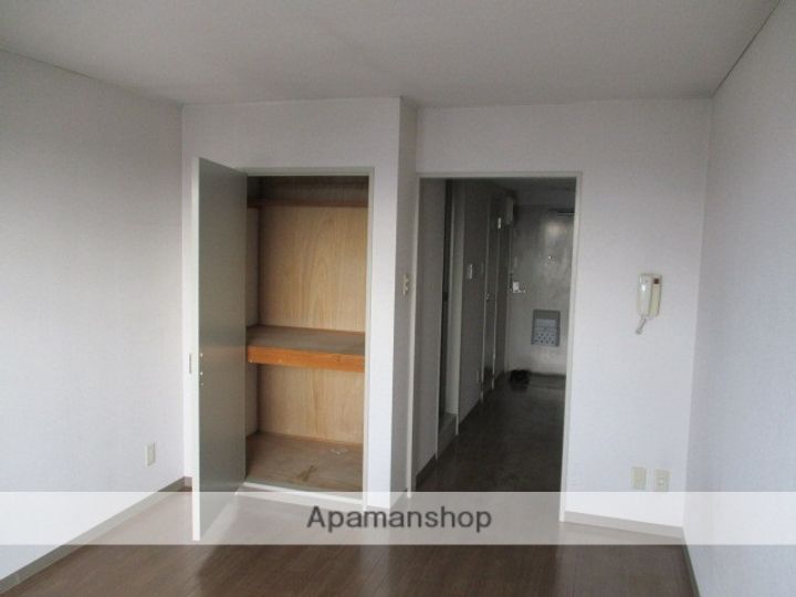 中村第8ビル406の内装