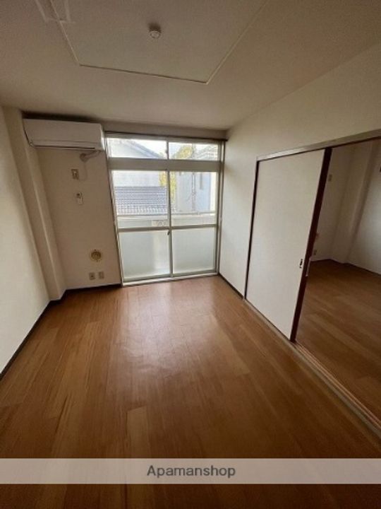 パークサイドナカセ202の内装