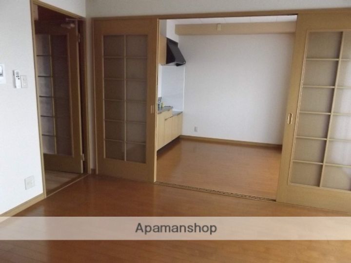 アクアポリスランドマーク2000A-4の居間