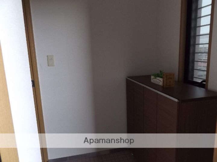 アクアポリスランドマーク2000A-4の玄関