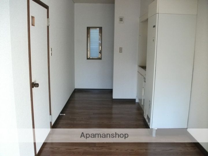 コーポミハラ (三津屋町1丁目)105の居間