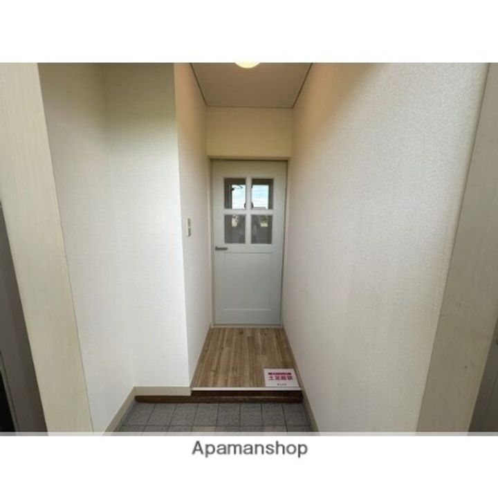 コンフォールL(安八町南今ケ渕)の玄関