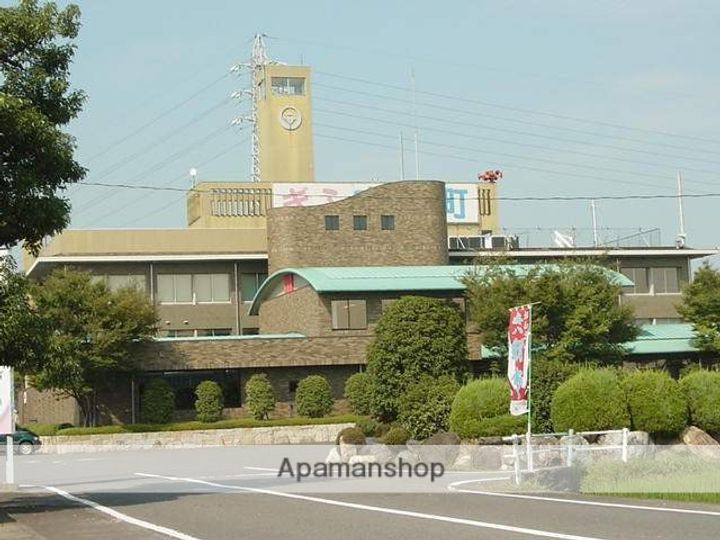 ラ・ネージュの周辺