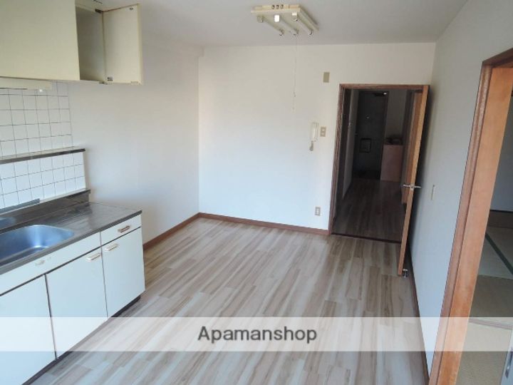 ハイム東海C-3のキッチン