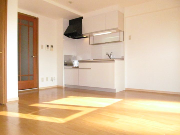 クリスタルガーデンⅠの居間