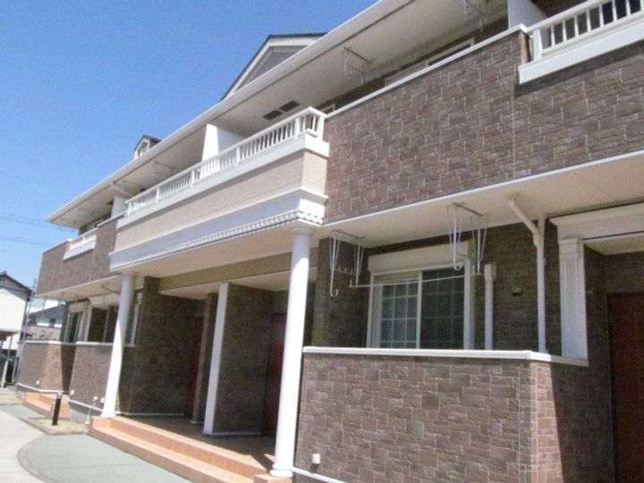 ノイブリーゼの外観