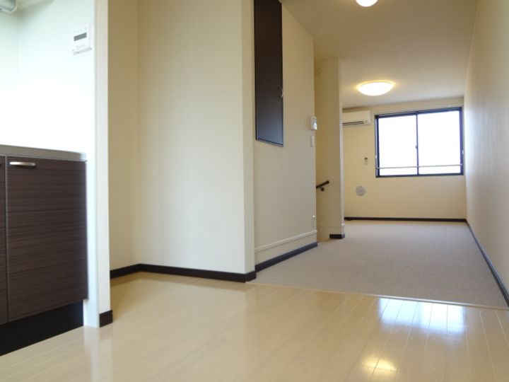 レオネクストコモド103の居間