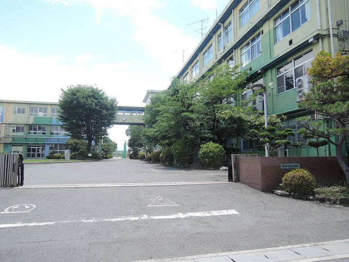 レオパレスピュア205の周辺