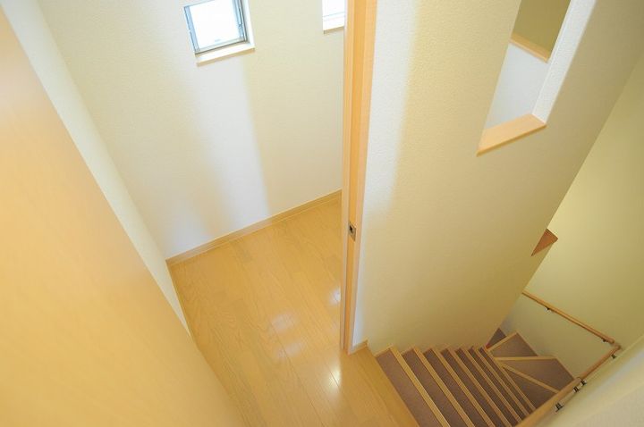 レオネクストエムズの玄関