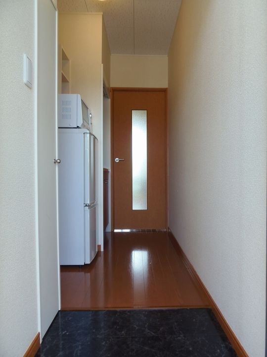 レオパレスグレイスコート108の玄関