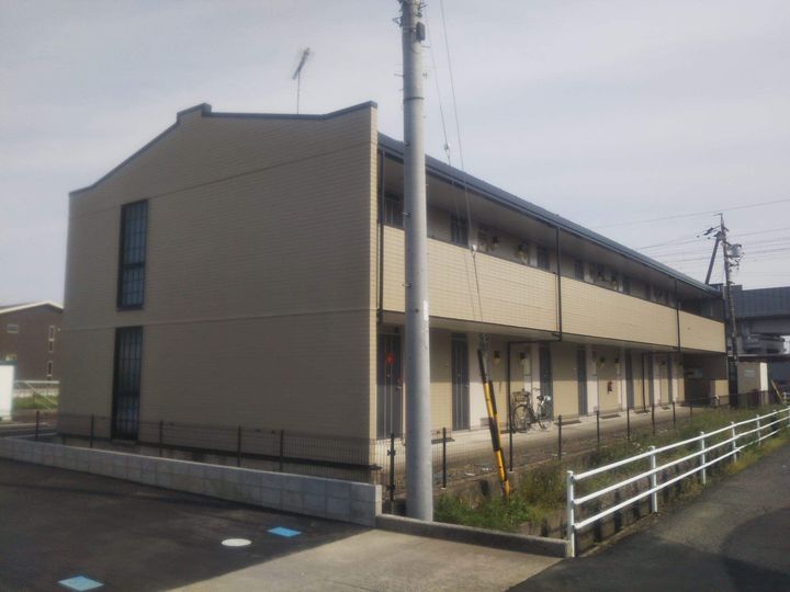 レオパレスオーシャンの外観