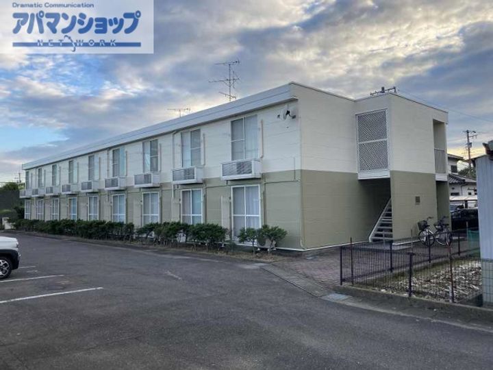 レオパレスレオ21の外観