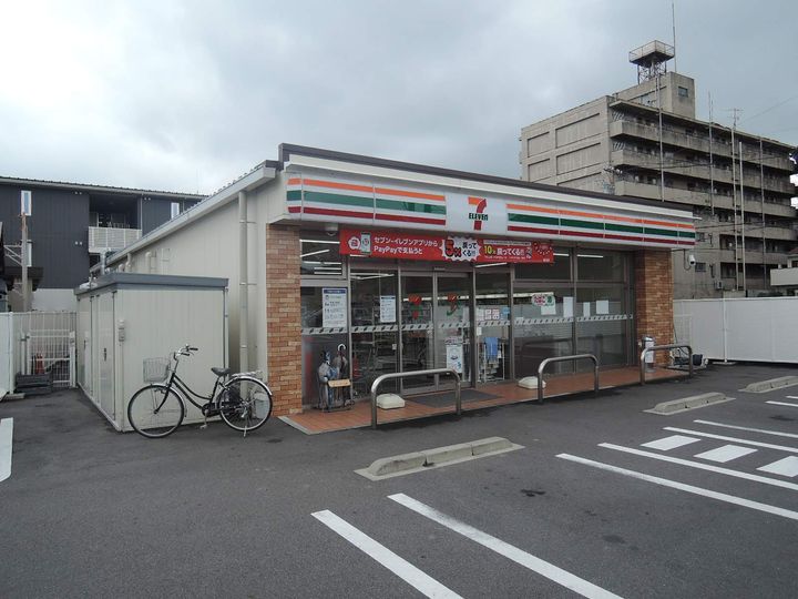 レオパレスSERENO207の周辺