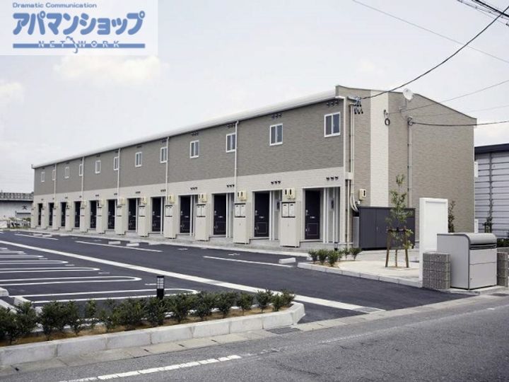 レオパレスコーラル リーフ本今106の外観