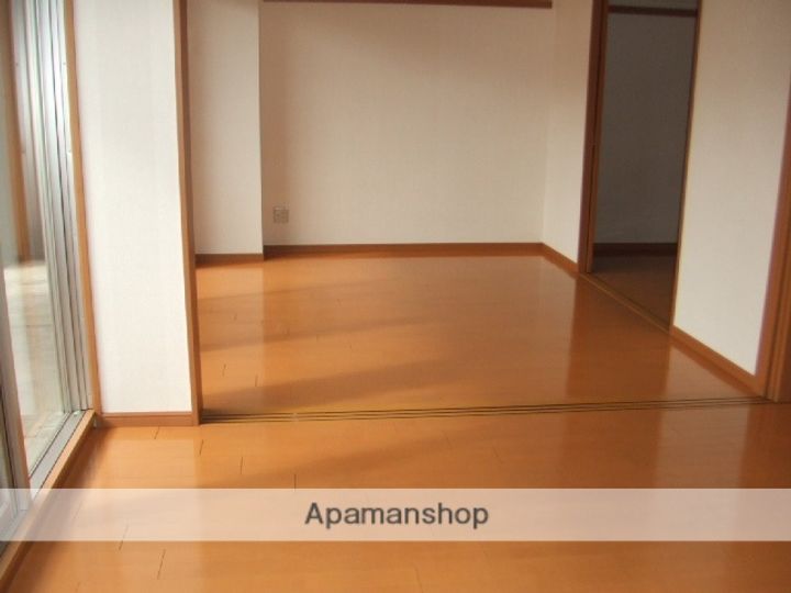 カーサ・ソレイユの居間