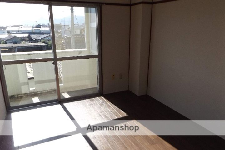 メゾン池田(池田町六之井)の内装