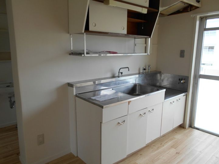 ビレッジハウス巣南町西2号棟0406のキッチン