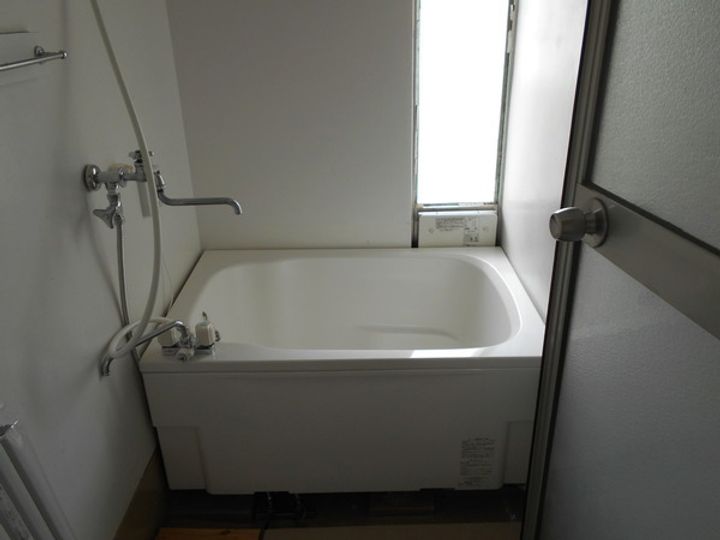 ビレッジハウス巣南町西2号棟0406の風呂