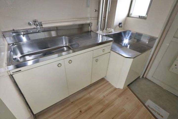 ビレッジハウス巣南2号棟0108のキッチン