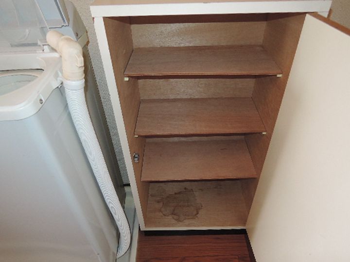 SURPLUSKATOB棟の内装