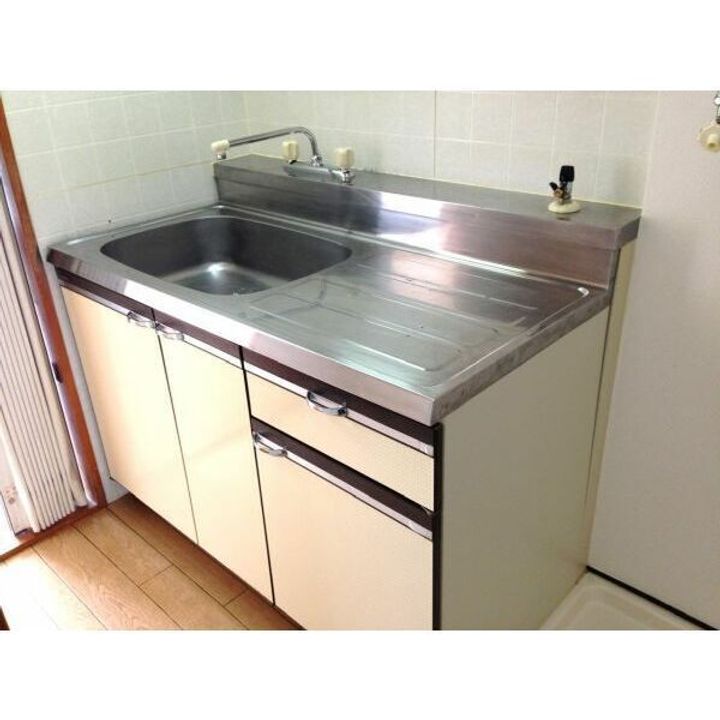 SURPLUSKATOB棟のキッチン