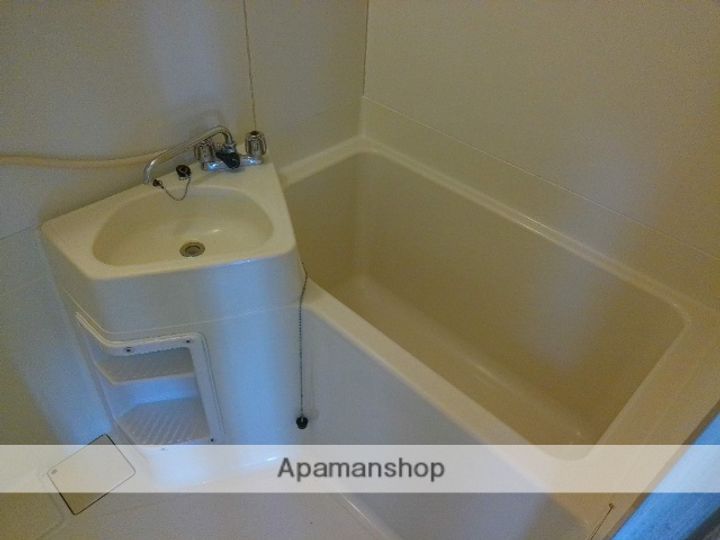 セラミックハウスBEEの風呂