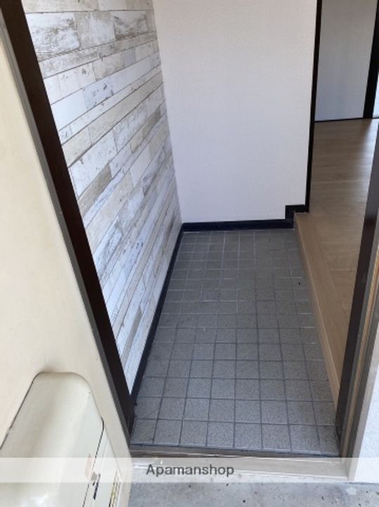 ハートランドハイツ206の玄関