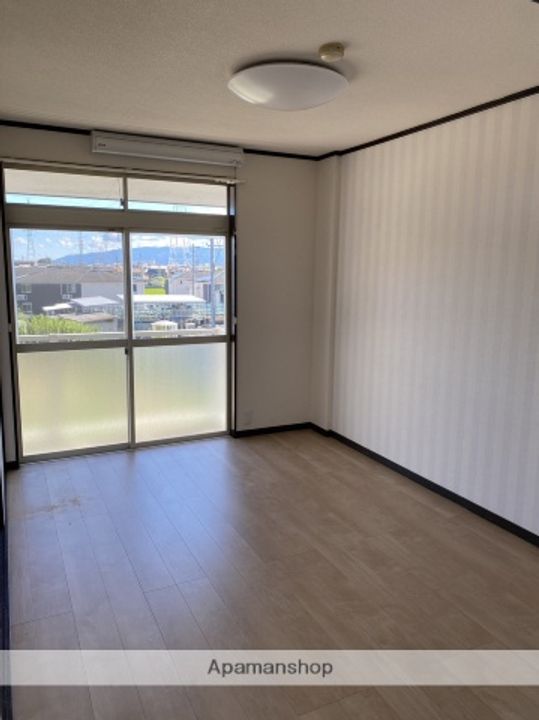 ハートランドハイツ207の居間