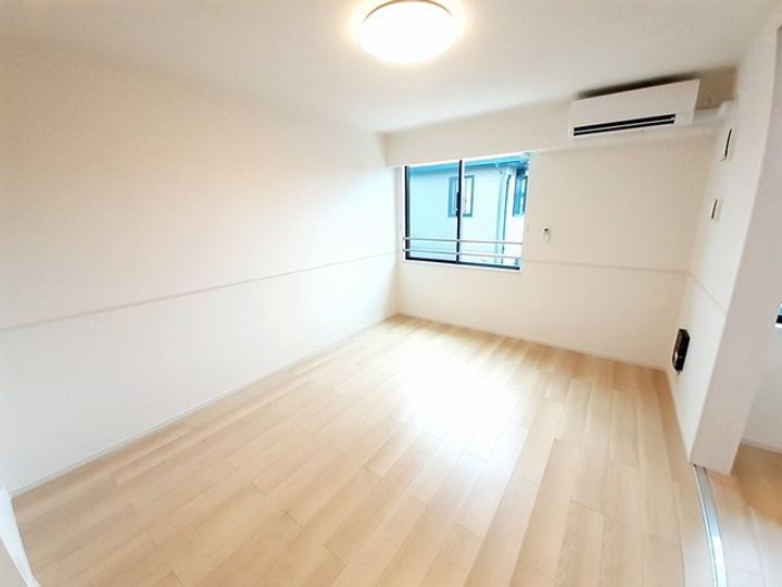 フレイム(FLAME)の居間