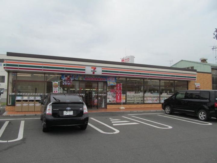 FRIENDRY SQUAREの周辺