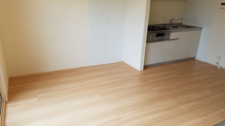 GーROOM飯柄(ジールームイイガラ) A棟の居間