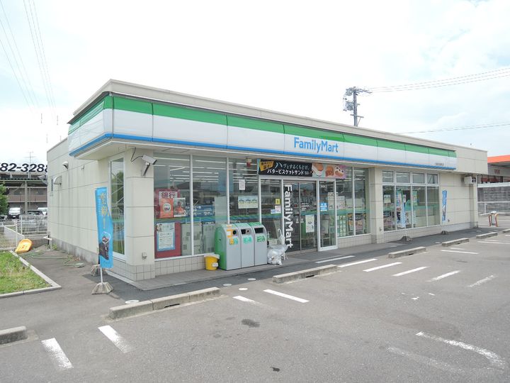 ルミエール Bの周辺