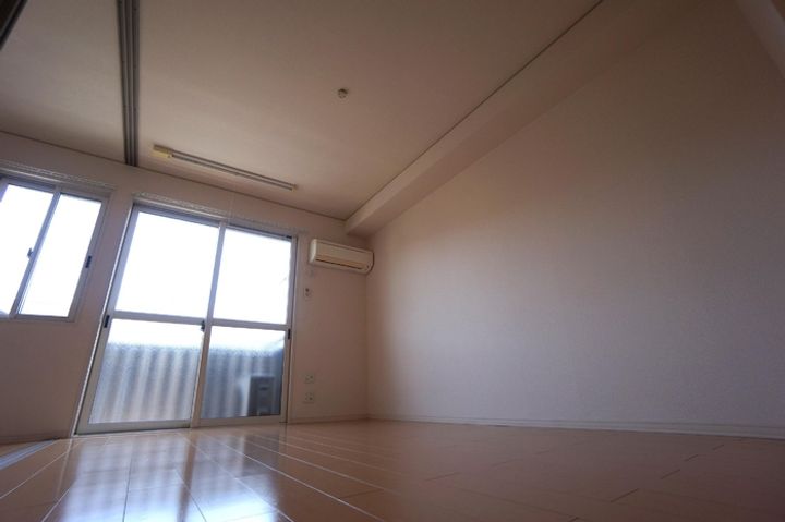 エクセレント瑞穂 Bの居間